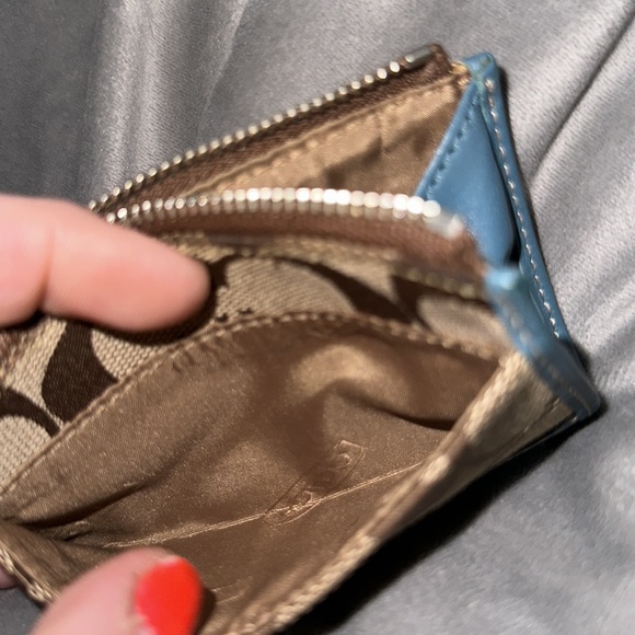 Coach signature brown with teal leather blue so cute 🥰 has keychain - Picture 4 of 11